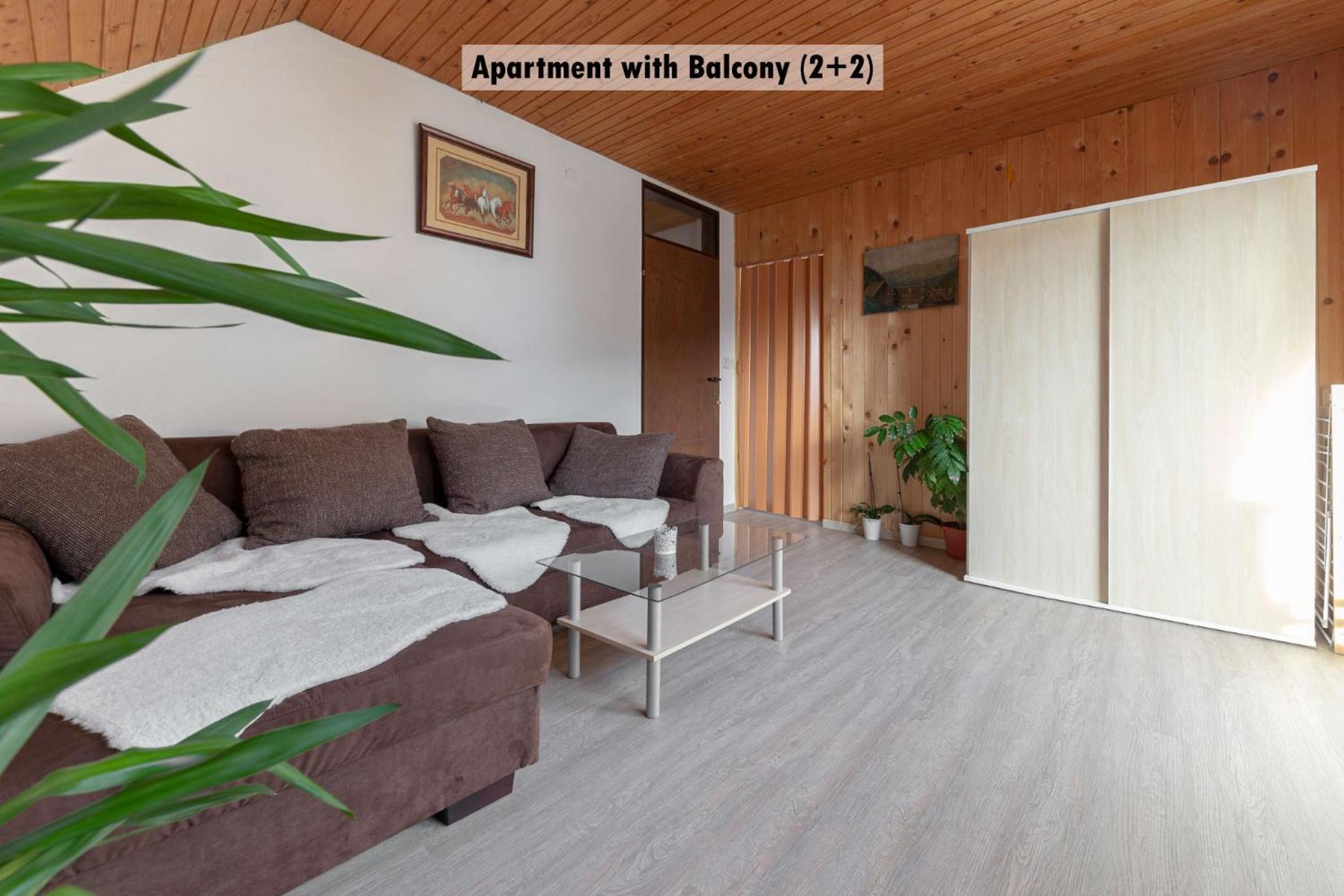 Apartments Farm House Uric Jesenice Exterior foto